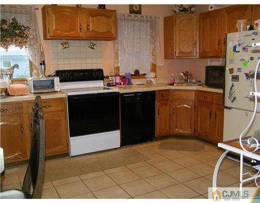 36 Bramhall Road Colonia, NJ 07067 - Photo 2 of 10 Gallery Image 2