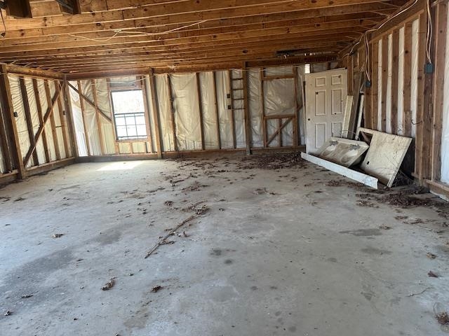 845 Streaming Water Loop Clifton, TN 38425 - Photo 8 of 14 View of misc room