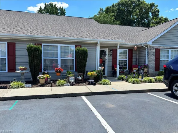 $224,900 | 403 Campbell Gardens Road, Kernersville, NC 27284