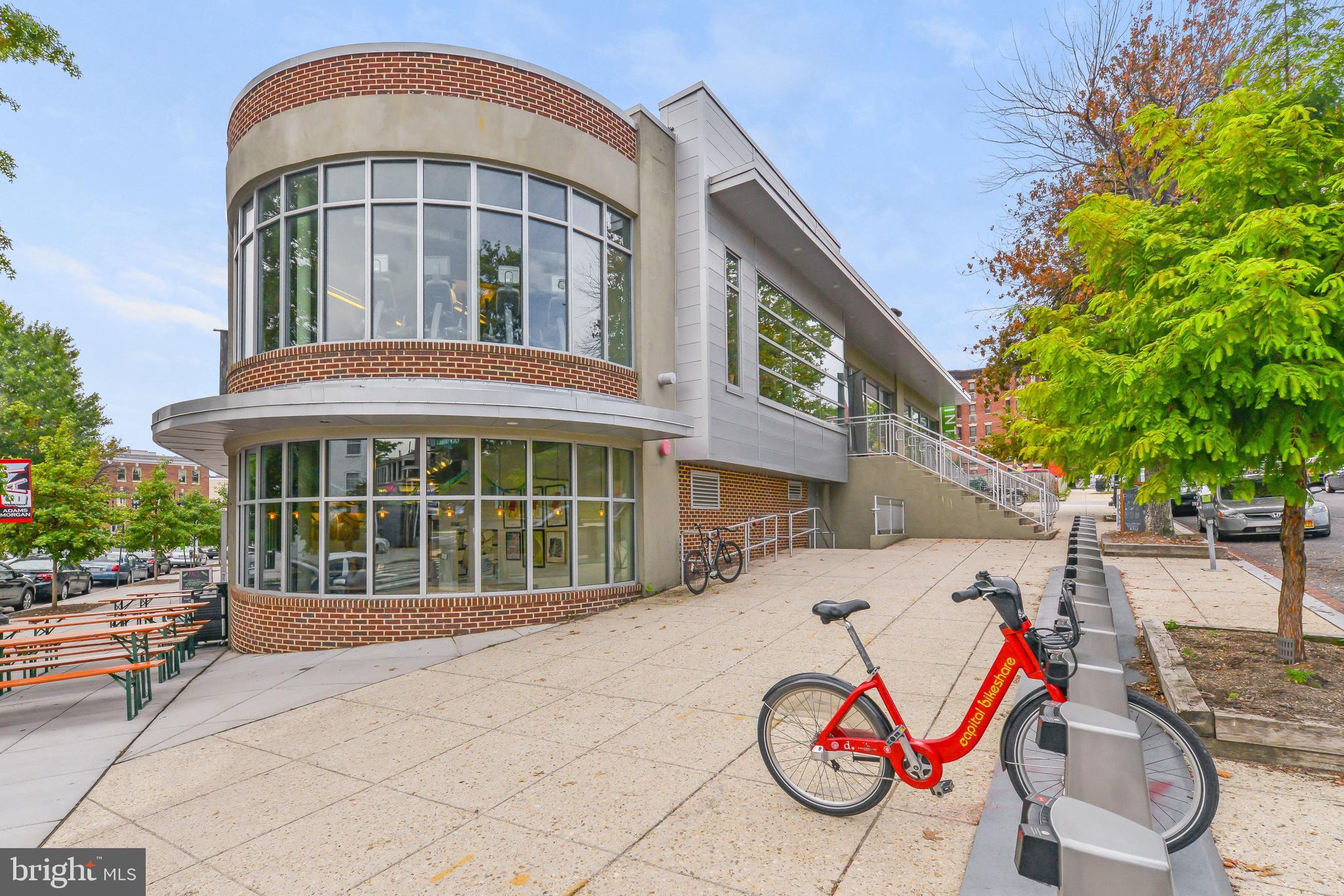1880 Columbia Road Northwest, Unit 402 Washington, DC 20009 - Photo 36 of 43