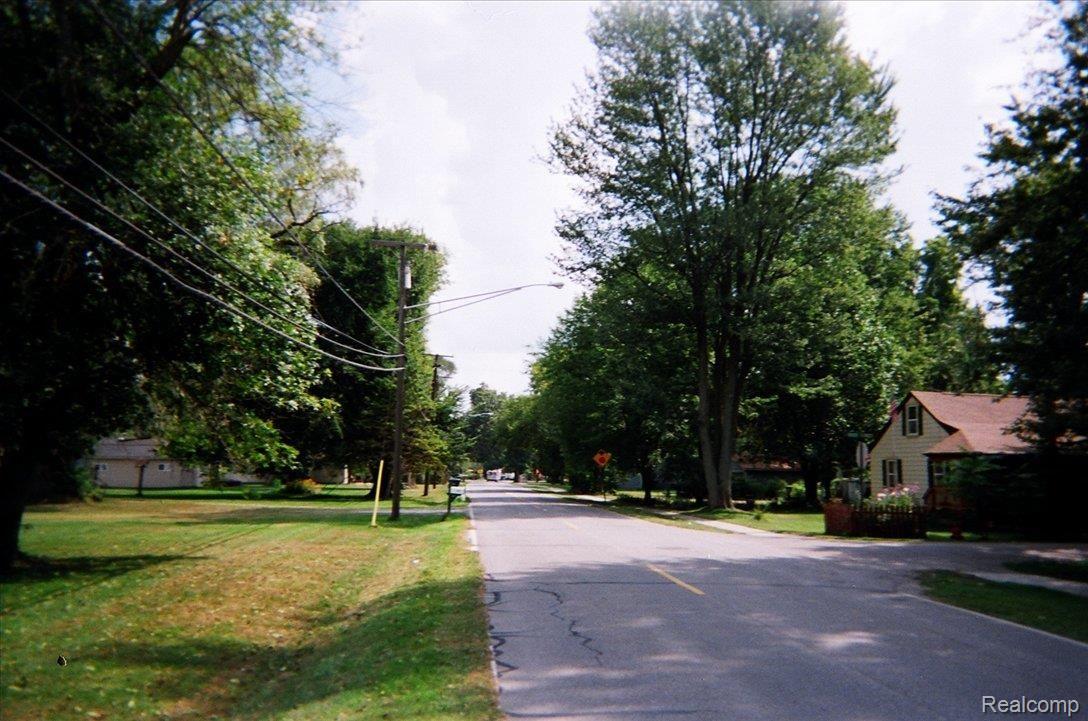 4462 Taft Road Algonac, MI 48001 - Photo 6 of 11 79460027