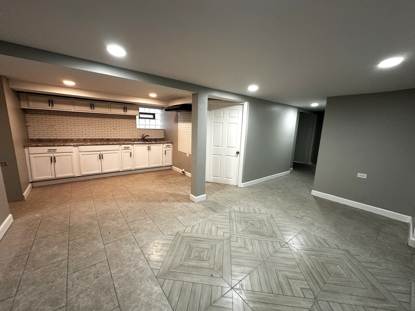 6549 South Keeler Avenue Chicago, IL 60629 - Photo 16 of 16 a view of an empty room