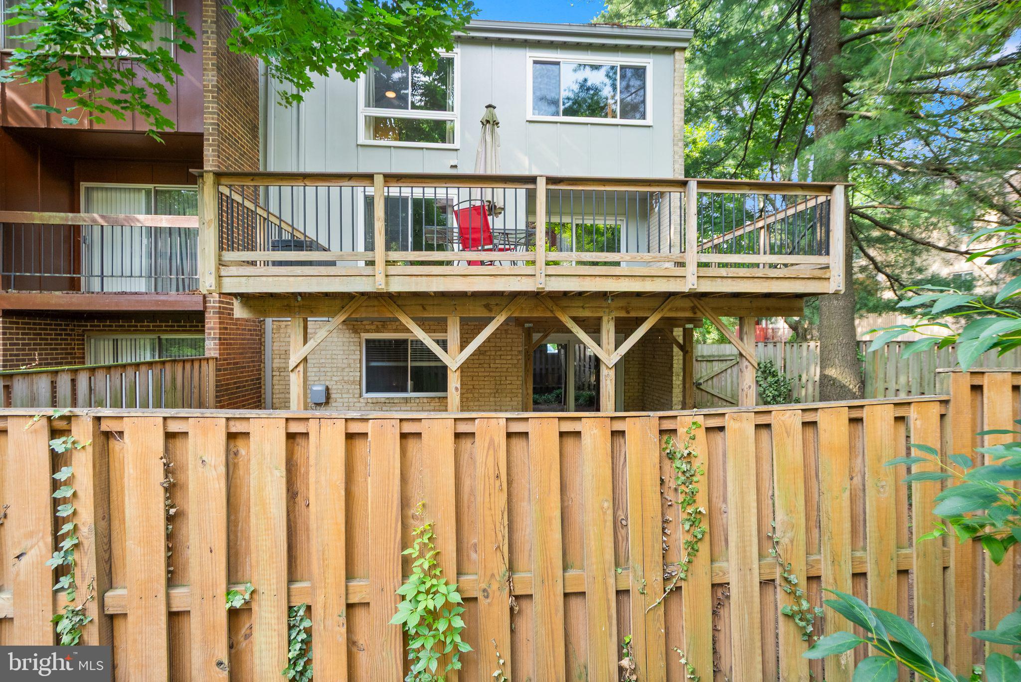 11041 Saffold Way Reston, VA 20190 - Photo 42 of 44 Fully-Fenced Yard
