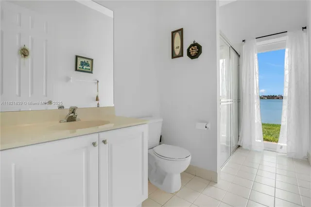 $1,195,000 | 18633 Southwest 24th Street, Miramar, FL 33029