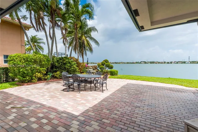 $1,195,000 | 18633 Southwest 24th Street, Miramar, FL 33029