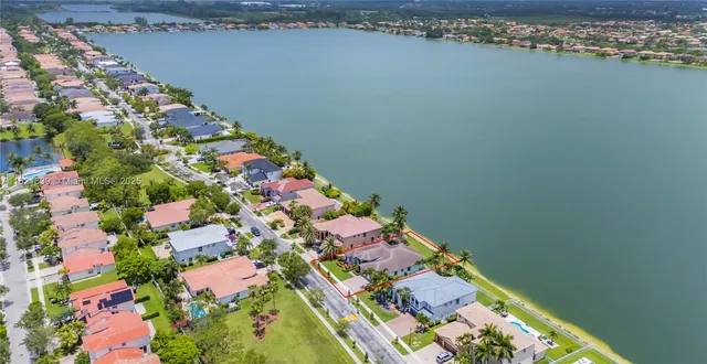 $1,195,000 | 18633 Southwest 24th Street, Miramar, FL 33029