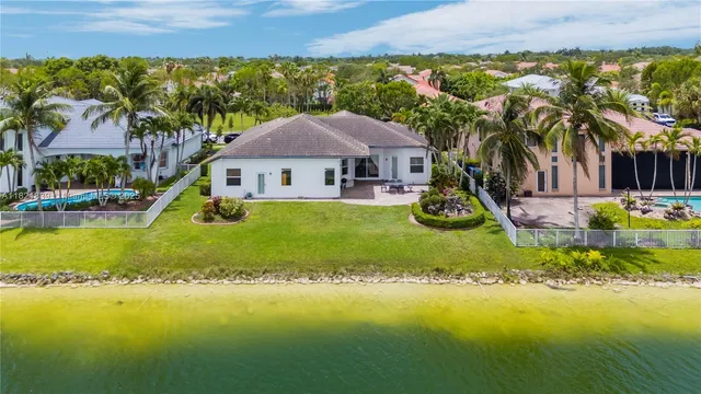 $1,195,000 | 18633 Southwest 24th Street, Miramar, FL 33029
