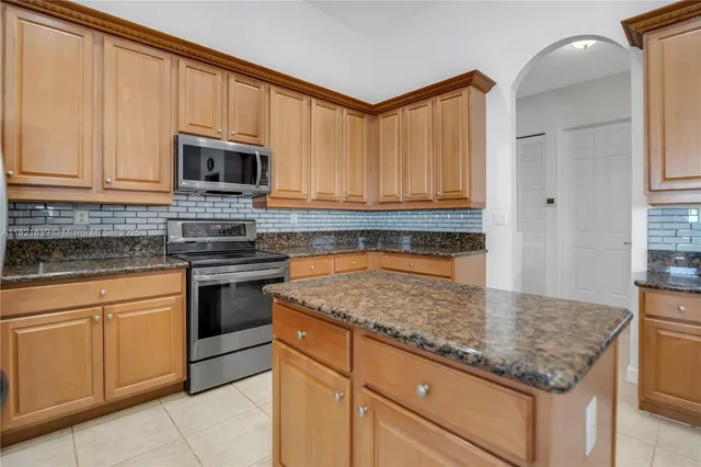 $1,195,000 | 18633 Southwest 24th Street, Miramar, FL 33029