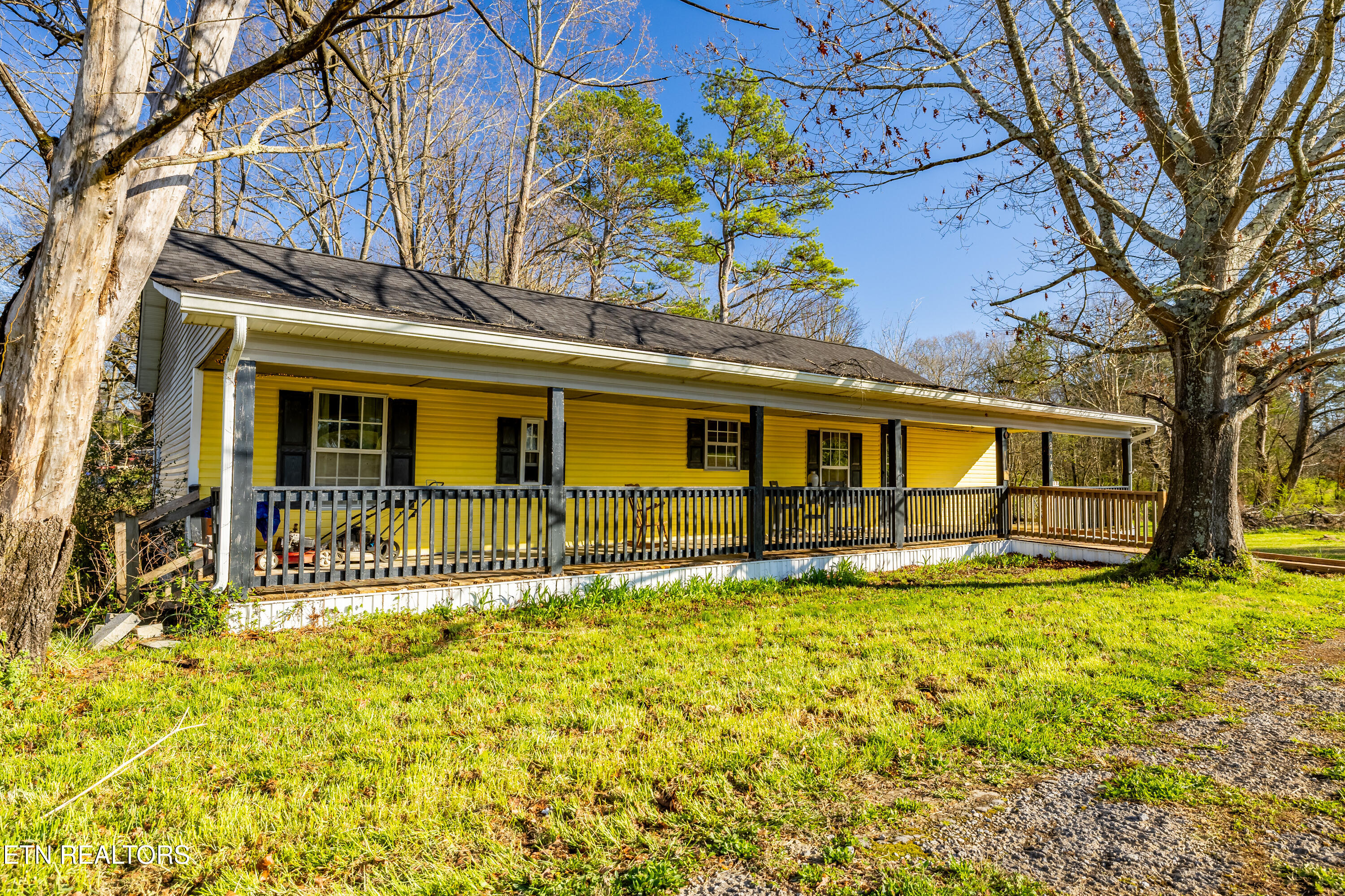 824 Edna Garland Road Maryville, TN 37801 - Photo 2 of 37 824EdnaGarlandRd-36