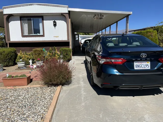 a car parked in front of a building