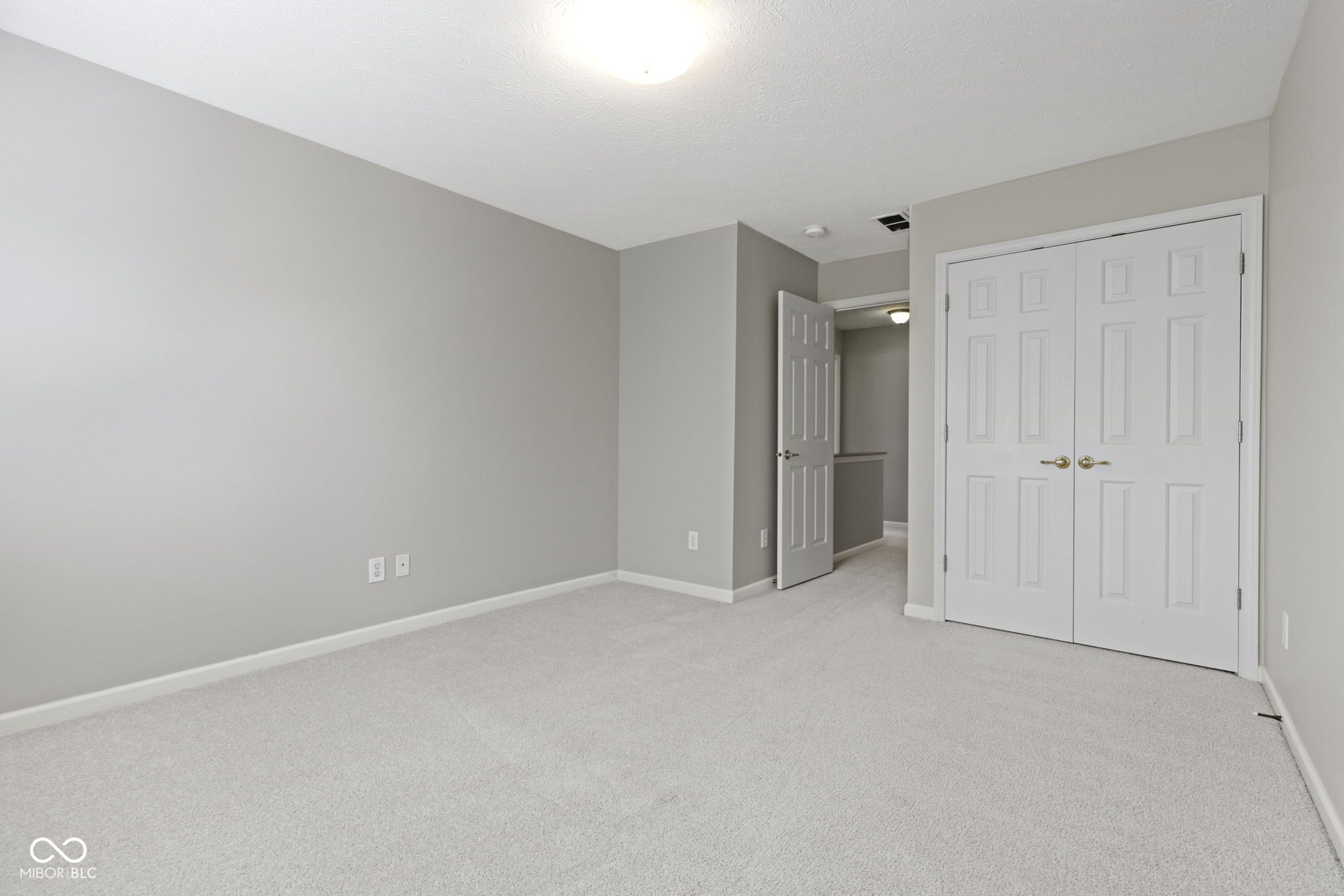 8442 Enclave Boulevard Fishers, IN 46038 - Photo 21 of 41