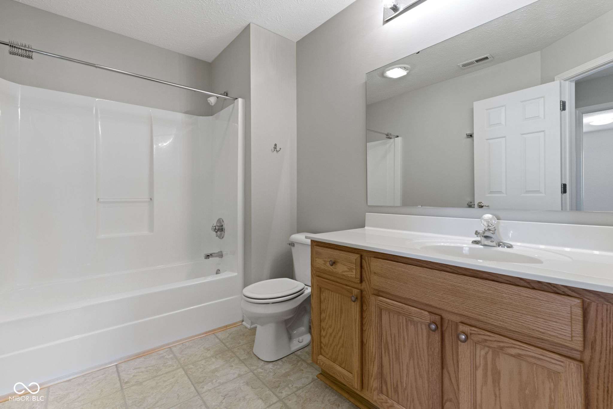 8442 Enclave Boulevard Fishers, IN 46038 - Photo 22 of 41