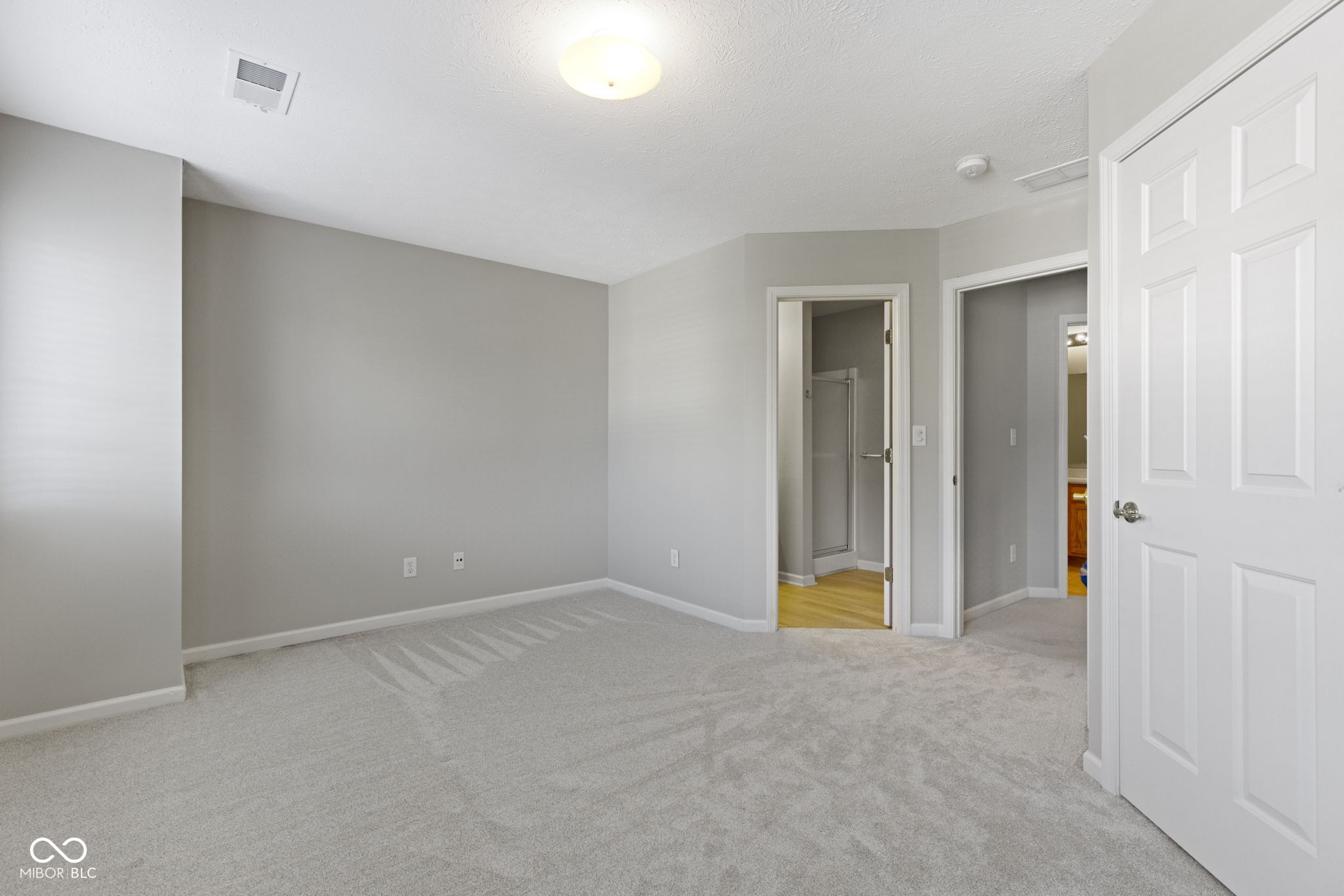 8442 Enclave Boulevard Fishers, IN 46038 - Photo 26 of 41