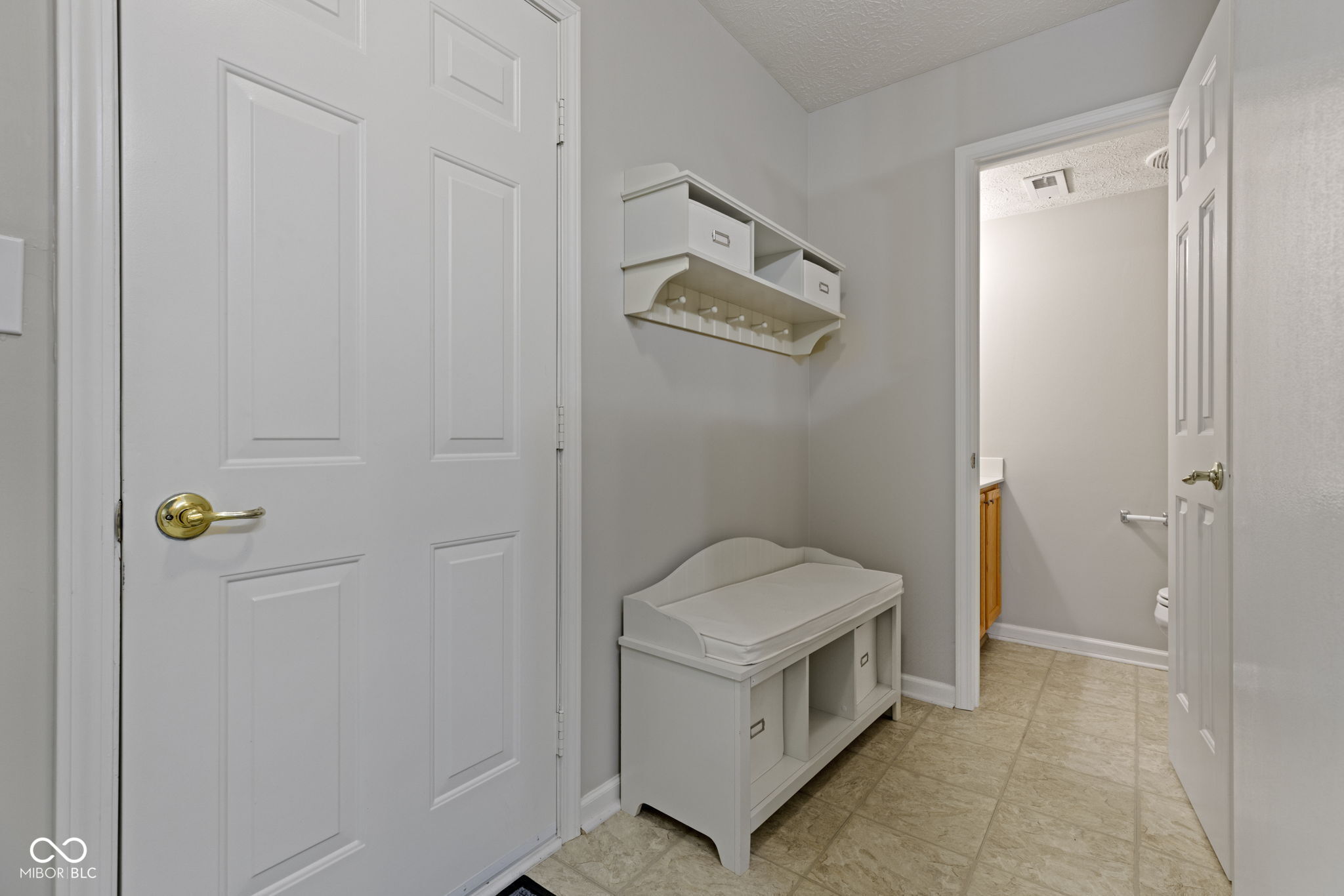 8442 Enclave Boulevard Fishers, IN 46038 - Photo 10 of 41