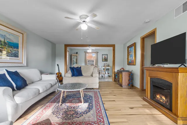 $269,000 | 128 Sunnyside Court, Williams Bay, WI 53191