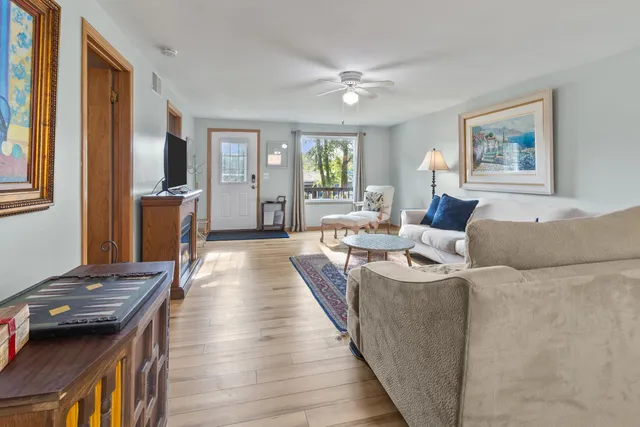 $269,000 | 128 Sunnyside Court, Williams Bay, WI 53191