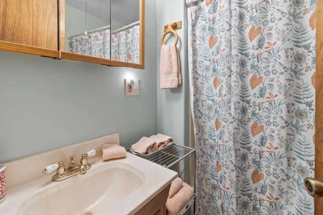 $269,000 | 128 Sunnyside Court, Williams Bay, WI 53191