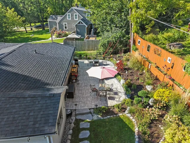 $269,000 | 128 Sunnyside Court, Williams Bay, WI 53191