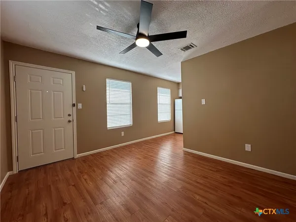 $995 | 1409 North Bishop Street, Unit 4, San Marcos, TX 78666