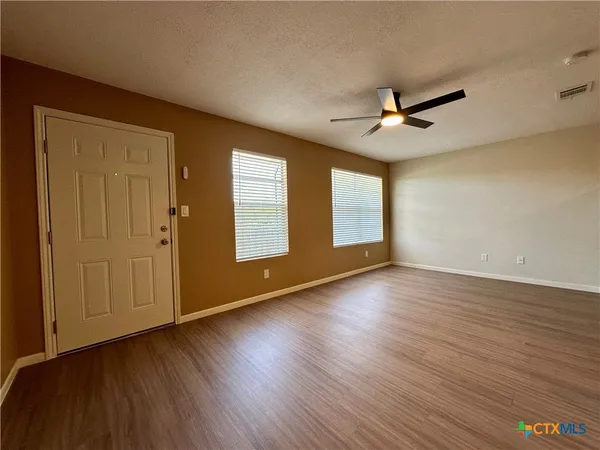 $995 | 1409 North Bishop Street, Unit 2, San Marcos, TX 78666