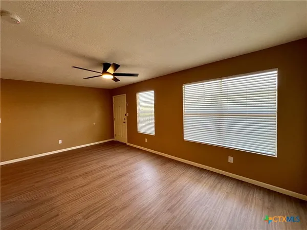 $995 | 1409 North Bishop Street, Unit 2, San Marcos, TX 78666