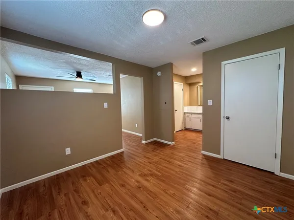 $995 | 1409 North Bishop Street, Unit 4, San Marcos, TX 78666