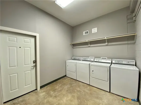 $995 | 1409 North Bishop Street, Unit 2, San Marcos, TX 78666
