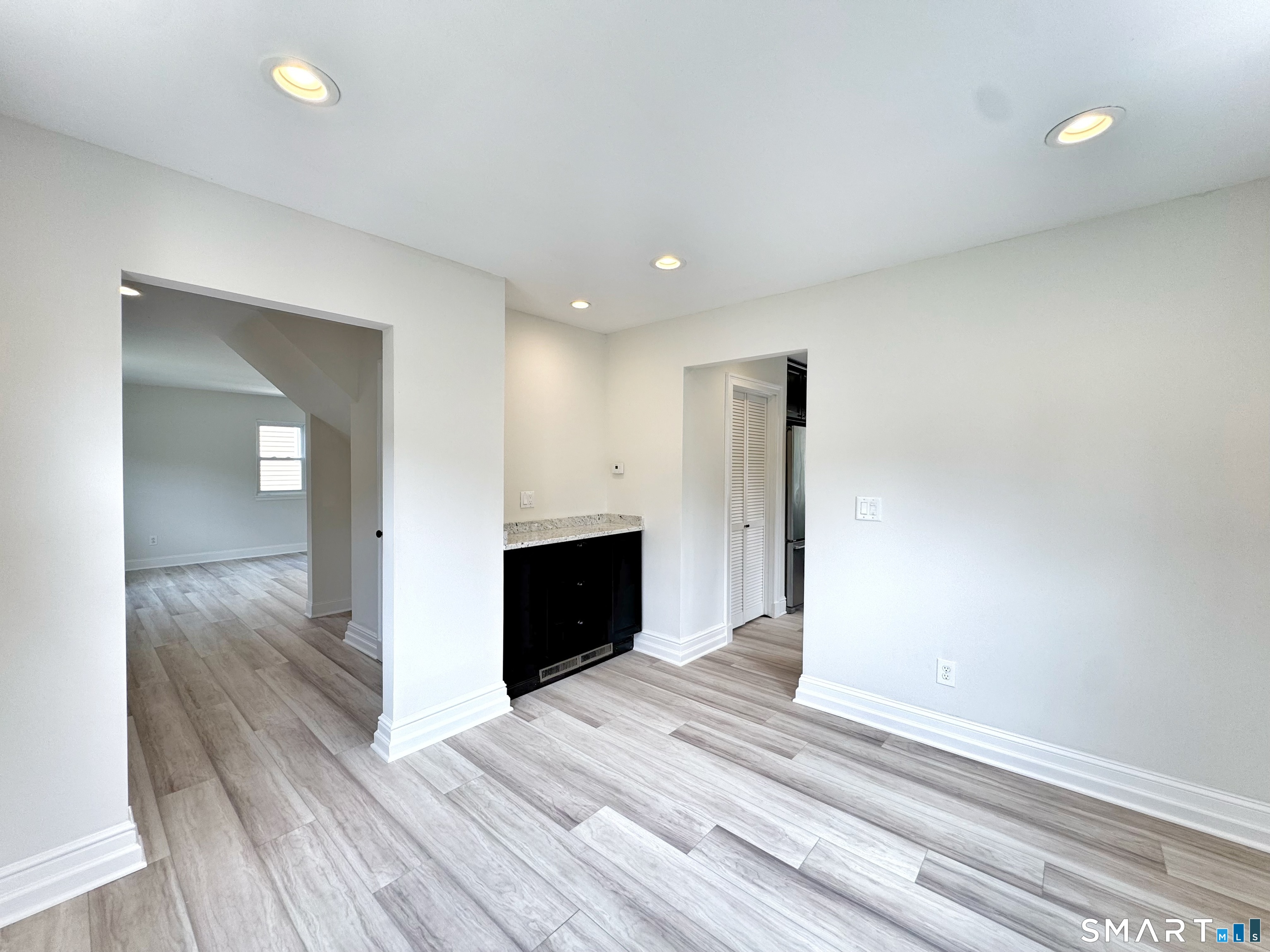 10 Harvann Road Norwalk, CT 06850 - Photo 11 of 35