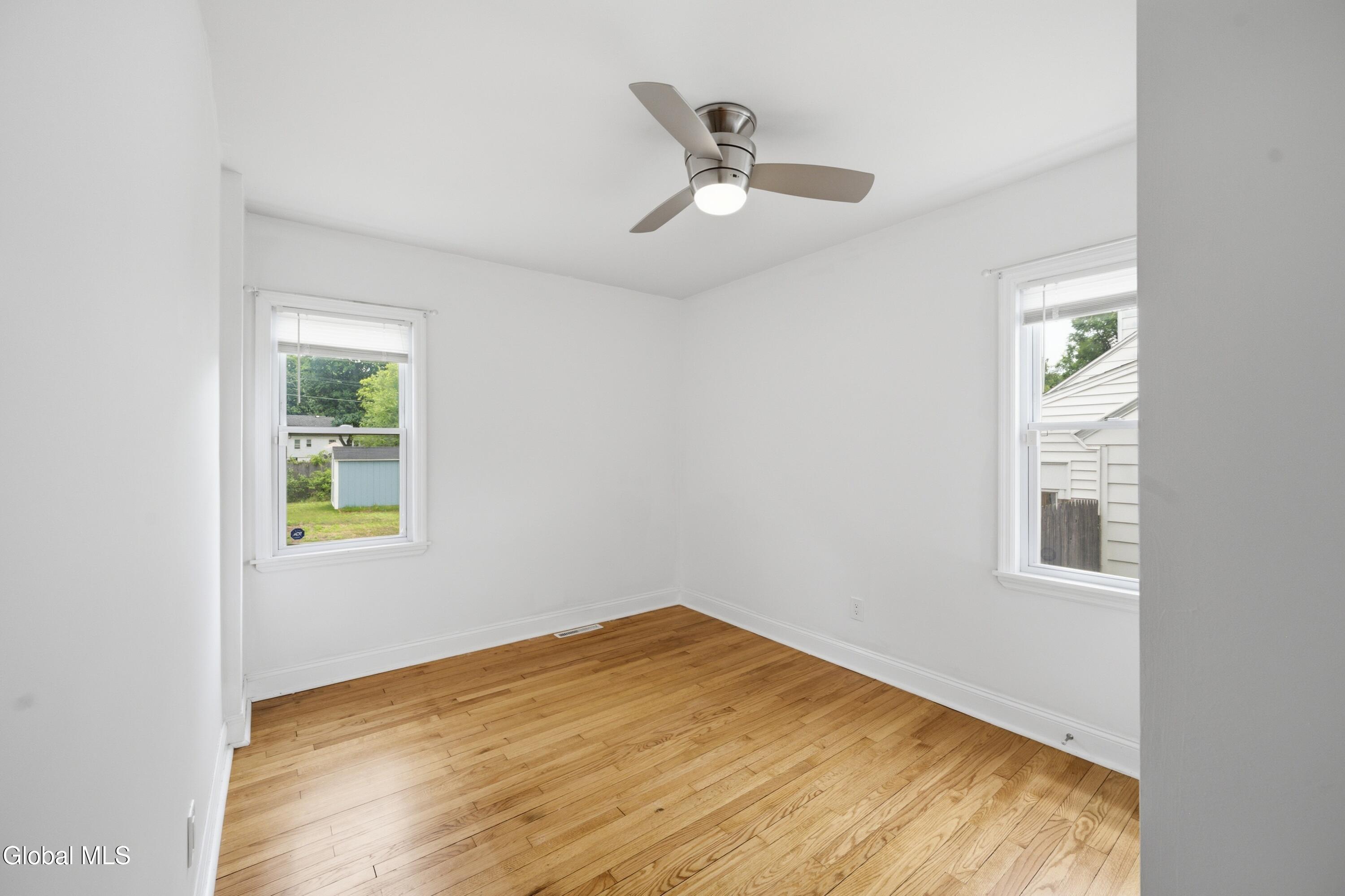 1022 Riggi Avenue Rotterdam, NY 12303 - Photo 17 of 35 20-020_JKT_0017