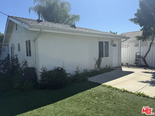 $2,500 | 7512 Jamieson Avenue, Unit 7510, Reseda, CA 91335
