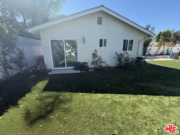 $2,500 | 7512 Jamieson Avenue, Unit 7510, Reseda, CA 91335