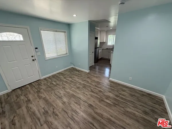 $2,500 | 7512 Jamieson Avenue, Unit 7510, Reseda, CA 91335