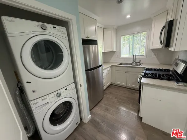 $2,500 | 7512 Jamieson Avenue, Unit 7510, Reseda, CA 91335