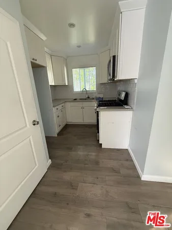 $2,500 | 7512 Jamieson Avenue, Unit 7510, Reseda, CA 91335