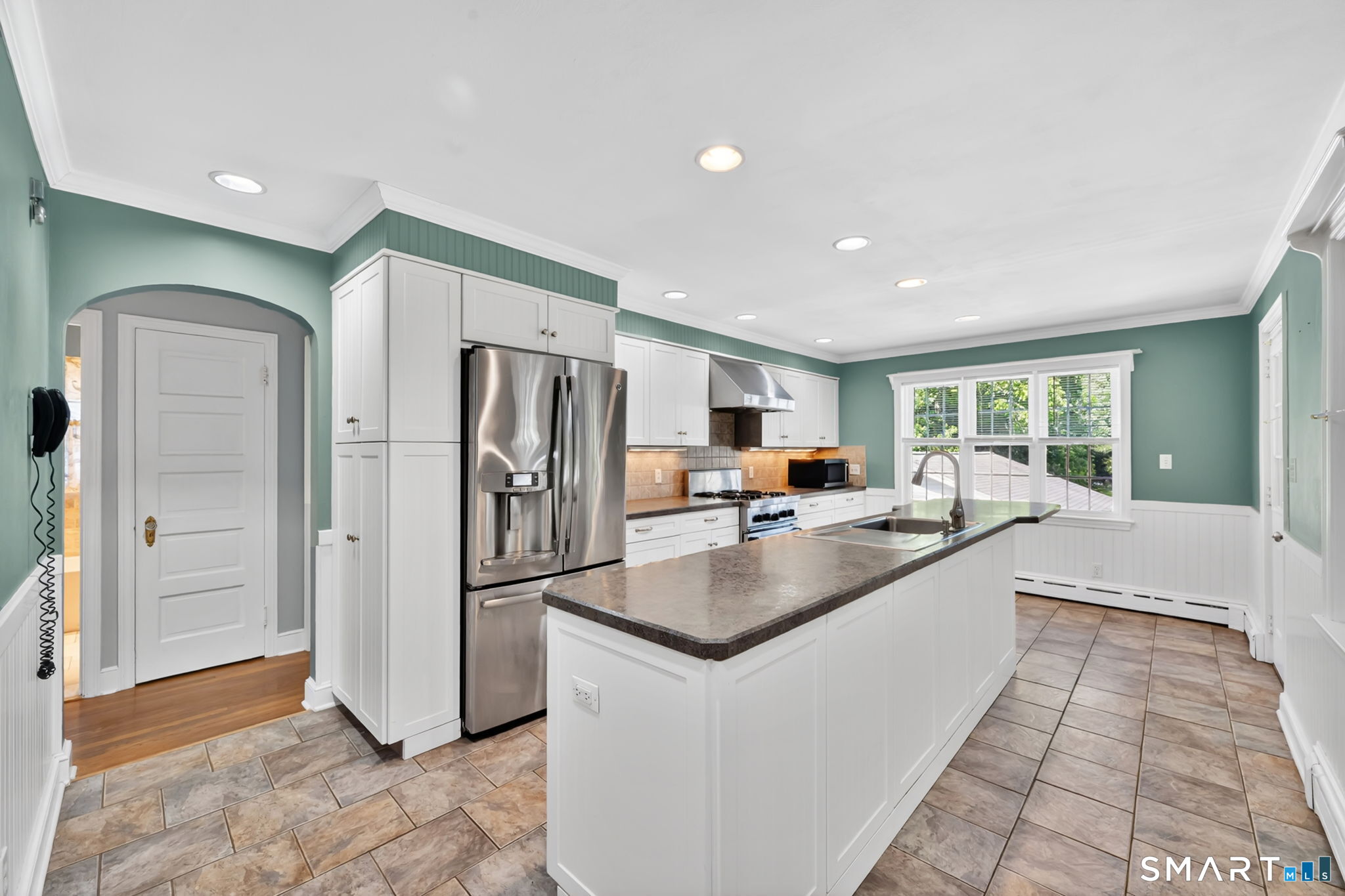 697 Woodtick Road Waterbury, CT 06705 - Photo 12 of 40