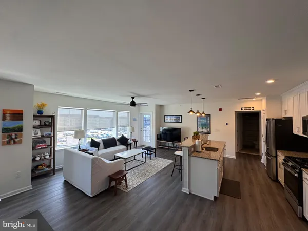 $335,000 | 24238 Zinfandel Lane, Unit 402, Lewes, DE 19958