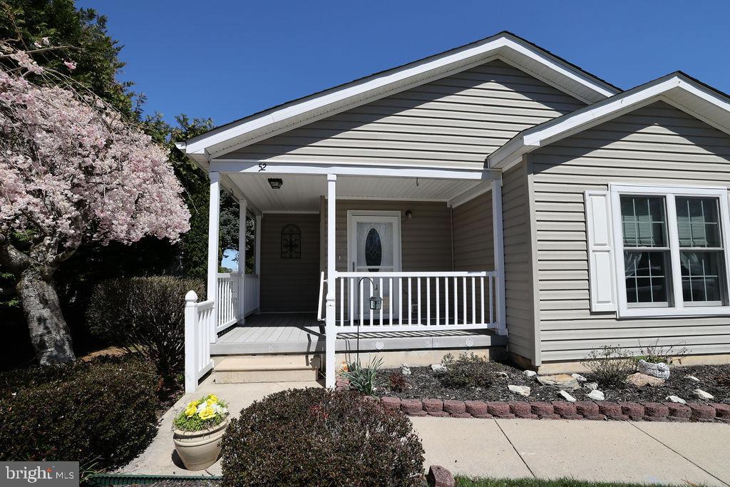 52 Oak Ridge Lane Manahawkin, NJ 08050 - Photo 2 of 50