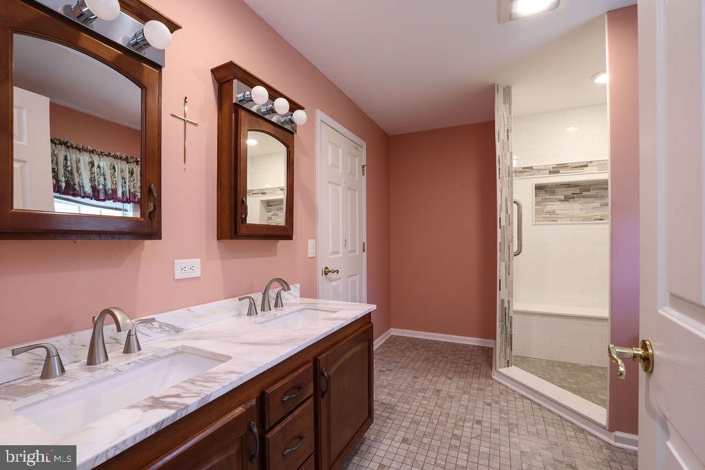 52 Oak Ridge Lane Manahawkin, NJ 08050 - Photo 35 of 50