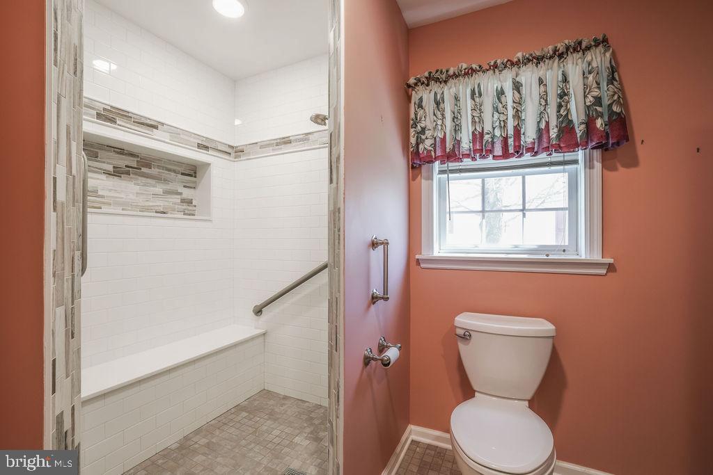 52 Oak Ridge Lane Manahawkin, NJ 08050 - Photo 36 of 50