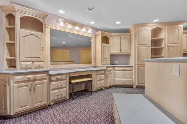 $649,900 | 324 Haddonstone Drive, Appleton, WI 54913