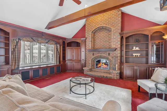 $649,900 | 324 Haddonstone Drive, Appleton, WI 54913