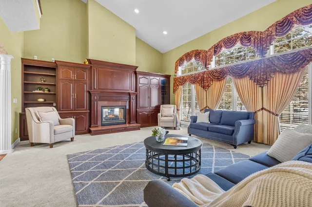 $649,900 | 324 Haddonstone Drive, Appleton, WI 54913