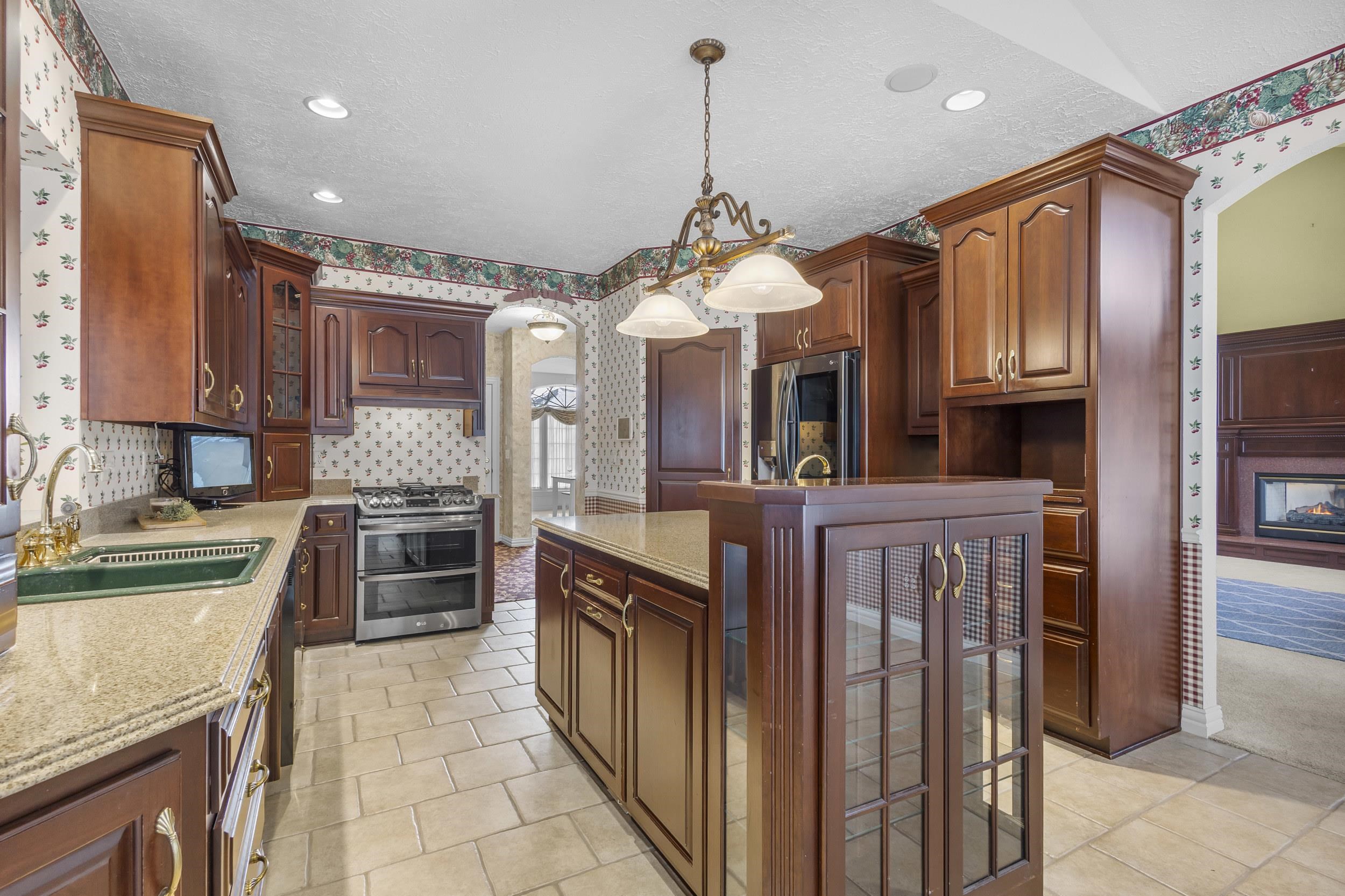 324 Haddonstone Drive Appleton, WI 54913 - Photo 9 of 40