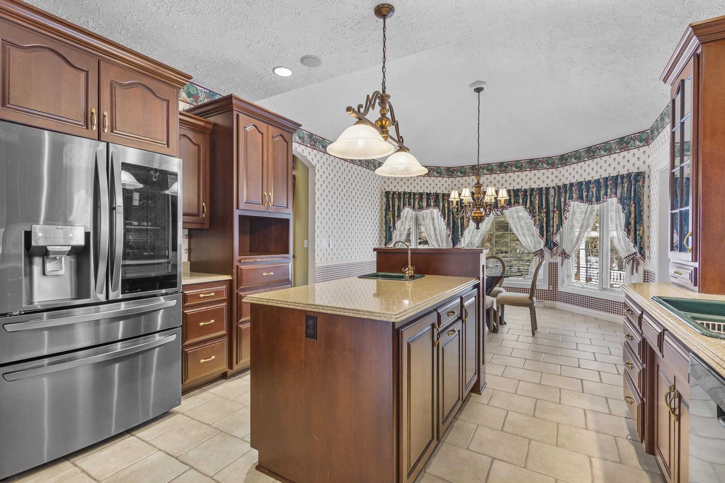 324 Haddonstone Drive Appleton, WI 54913 - Photo 10 of 40