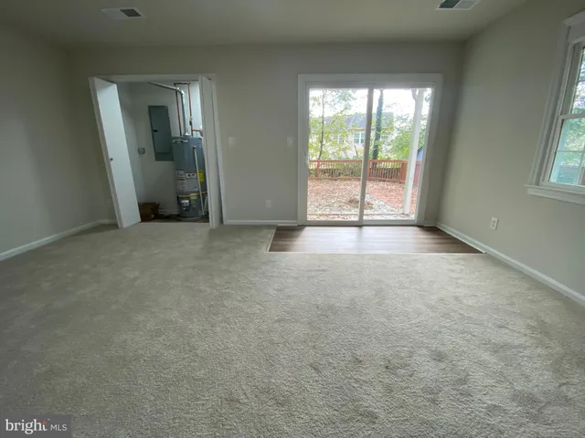 $1,915 | 9 Farrell Lane, Fredericksburg, VA 22408