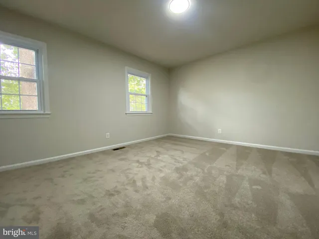 $1,915 | 9 Farrell Lane, Fredericksburg, VA 22408