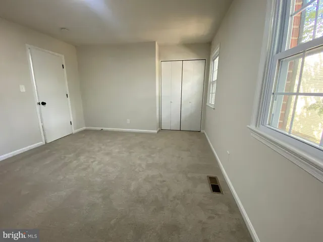 $1,915 | 9 Farrell Lane, Fredericksburg, VA 22408