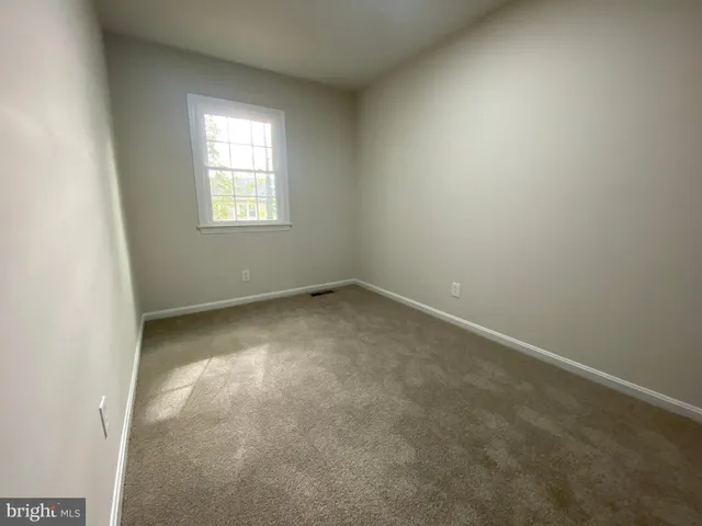 $1,915 | 9 Farrell Lane, Fredericksburg, VA 22408