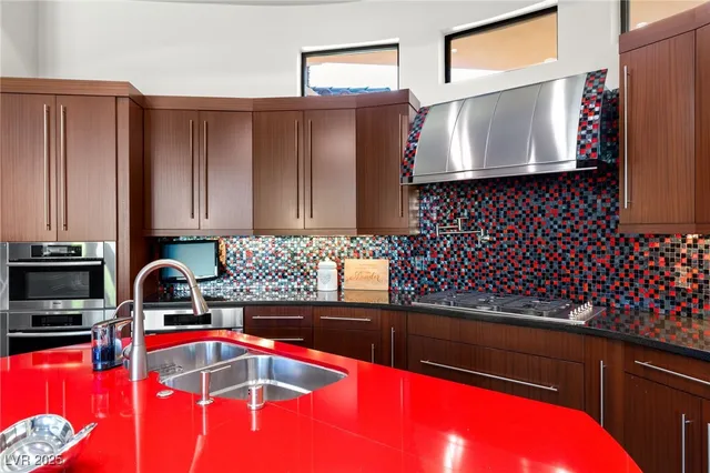 $25,000 | 2 Castle Oaks Court, Las Vegas, NV 89141