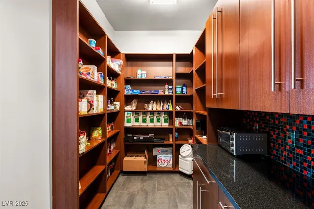 $25,000 | 2 Castle Oaks Court, Las Vegas, NV 89141